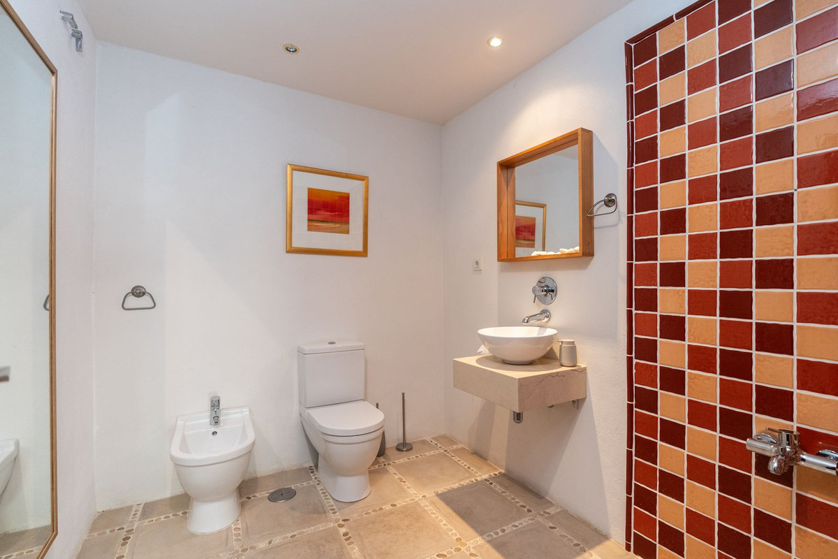 Te koop Herenhuis Costa Del Sol Benahavís € 695.000,-