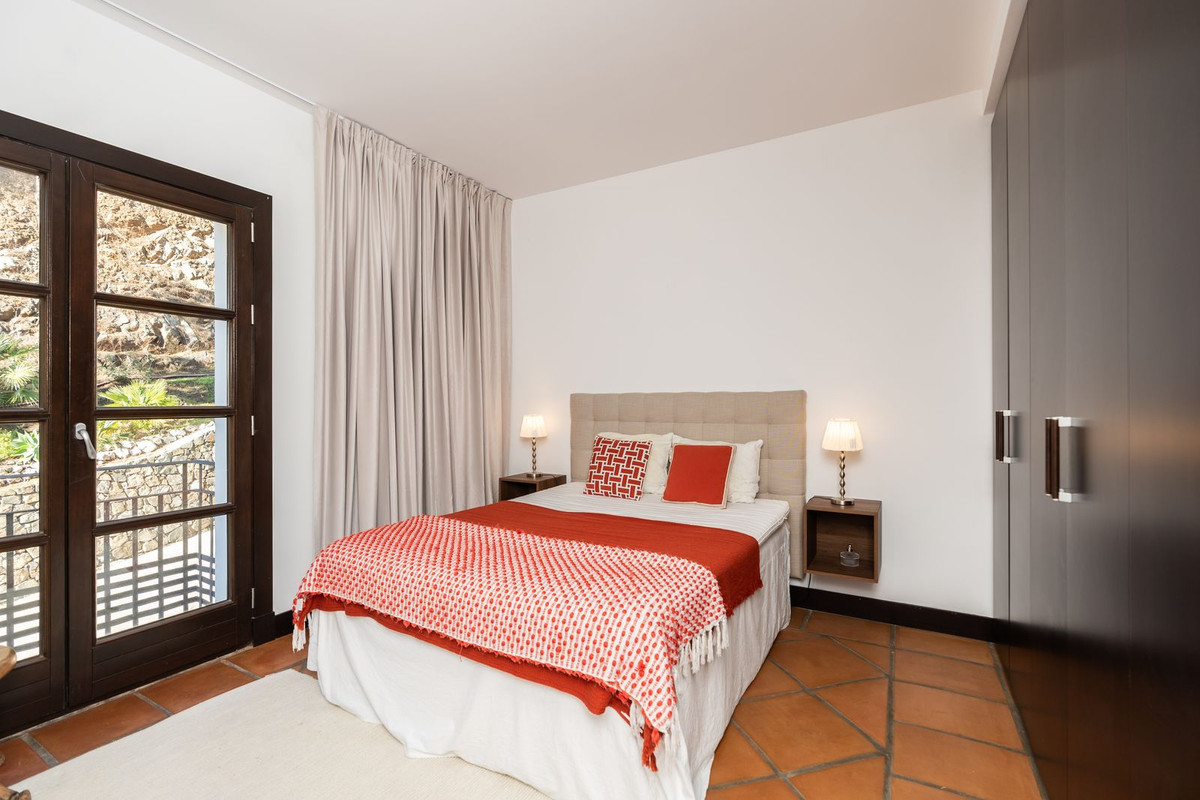 Te koop Herenhuis Costa Del Sol Benahavís € 695.000,-