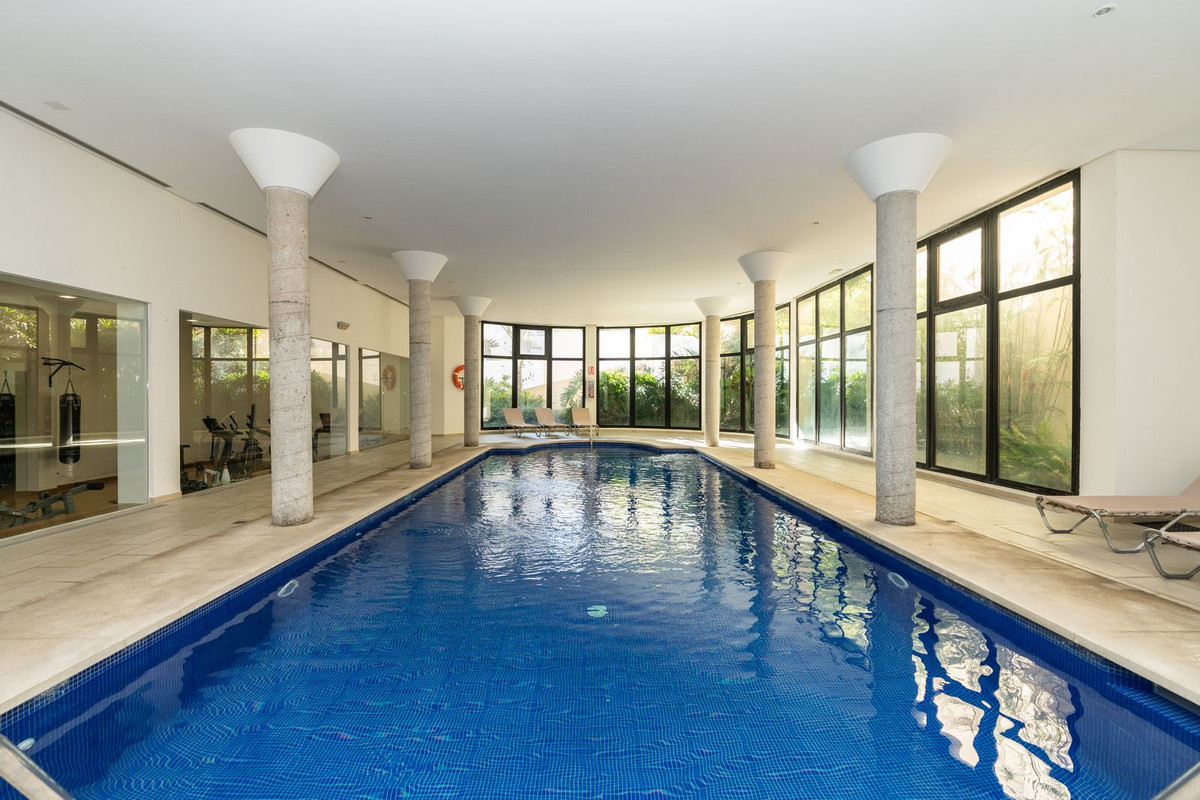 Te koop Herenhuis Costa Del Sol Benahavís € 695.000,-