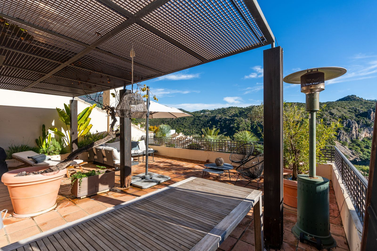 Te koop Herenhuis Costa Del Sol Benahavís € 695.000,-