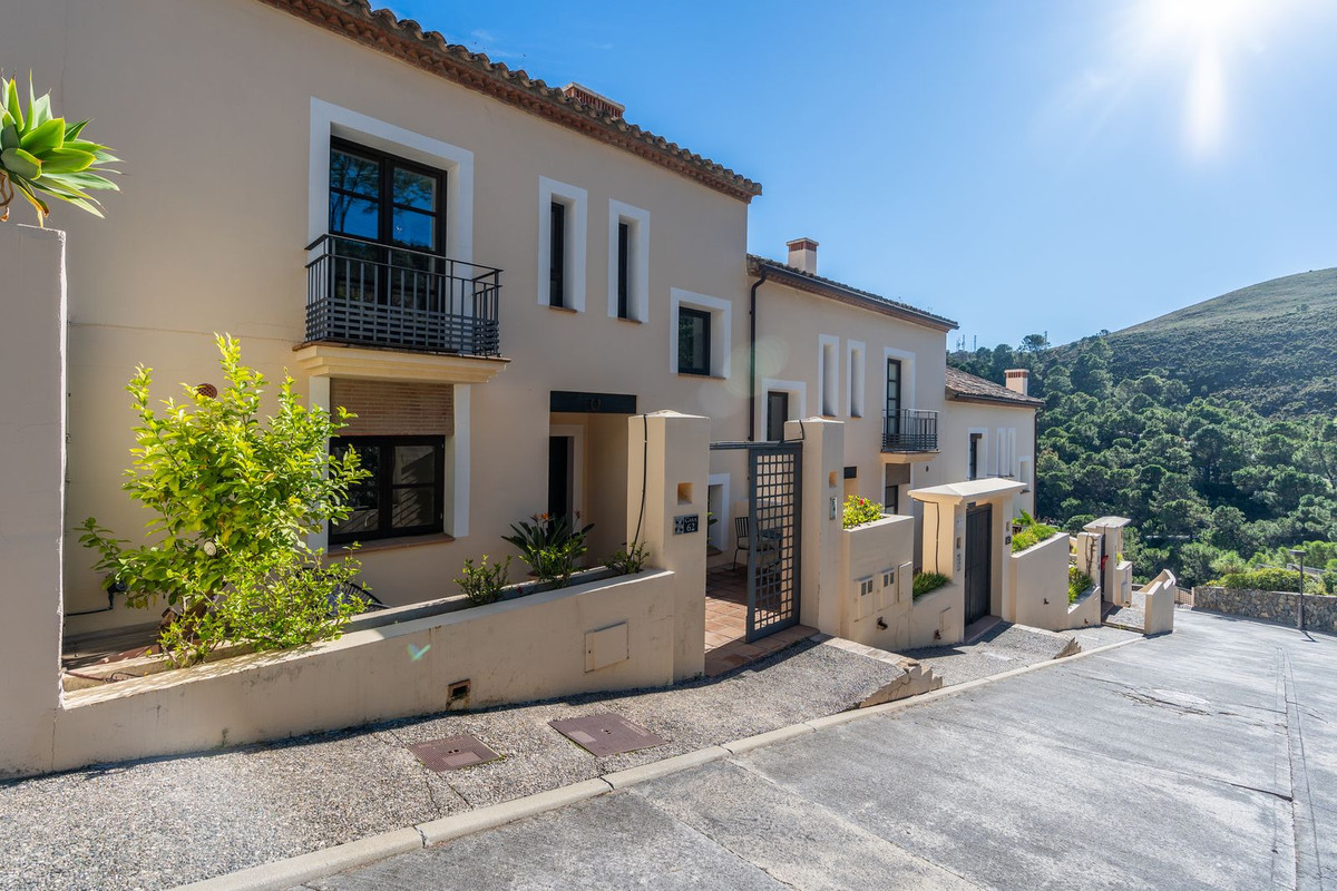 Te koop Herenhuis Costa Del Sol Benahavís € 695.000,-