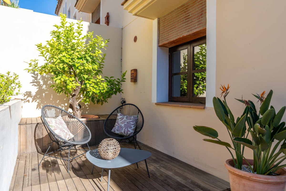 Te koop Herenhuis Costa Del Sol Benahavís € 695.000,-