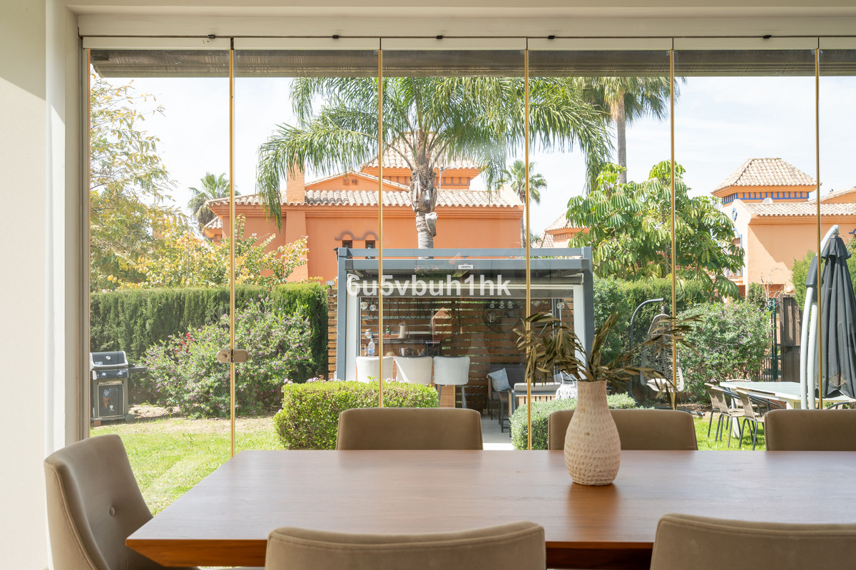 Te koop Herenhuis Costa Del Sol Sierrezuela € 781.000,-