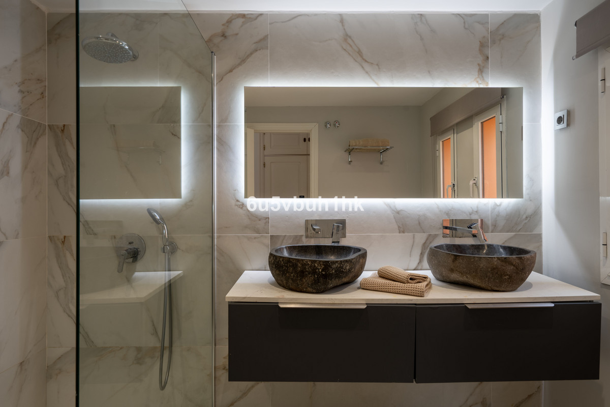 Te koop Herenhuis Costa Del Sol Sierrezuela € 781.000,-