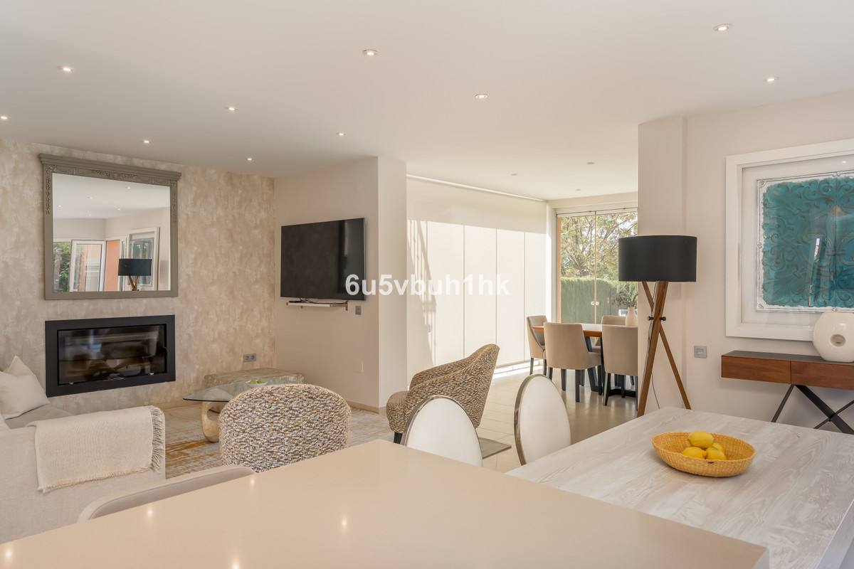 Te koop Herenhuis Costa Del Sol Sierrezuela € 781.000,-