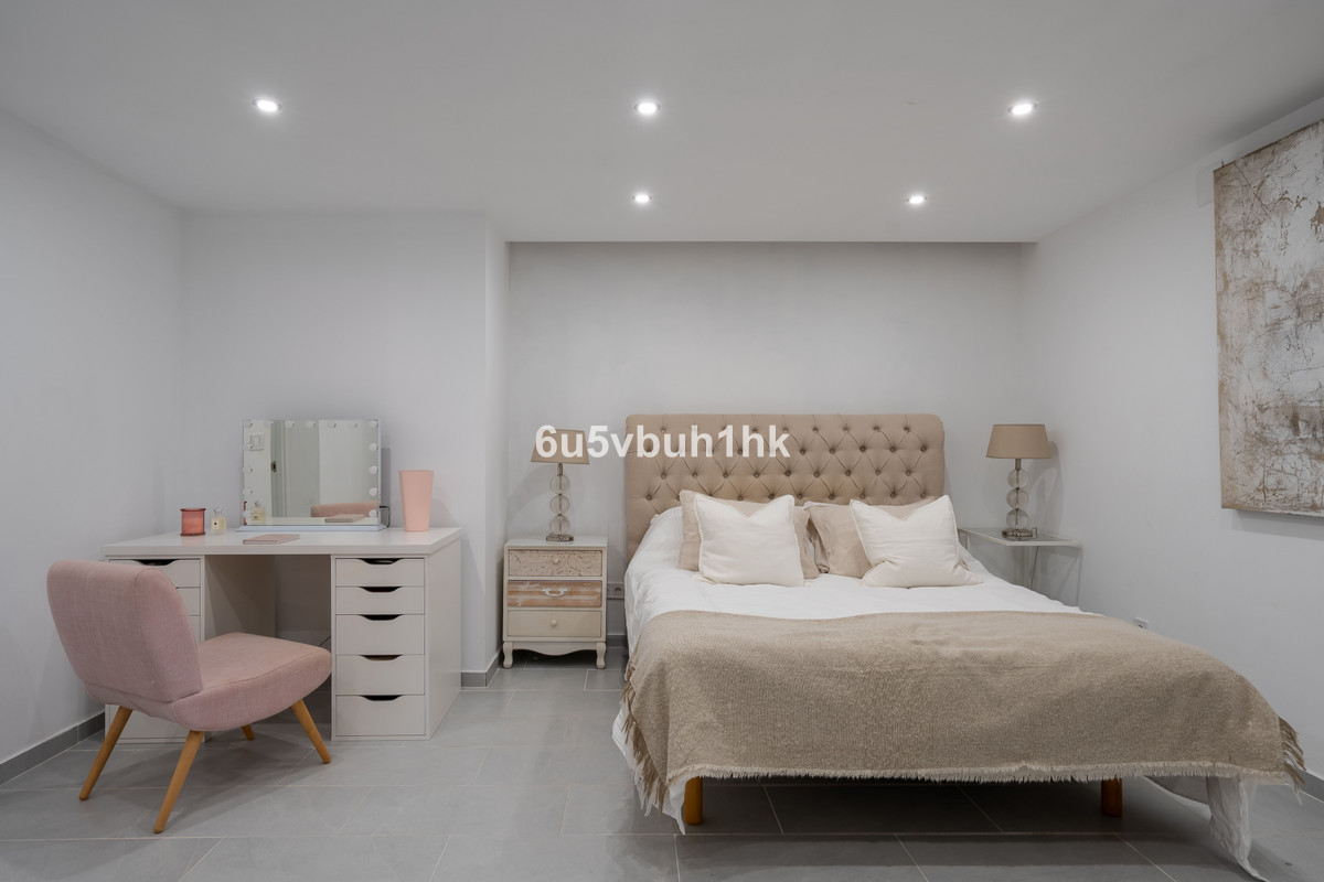 Te koop Herenhuis Costa Del Sol Sierrezuela € 781.000,-