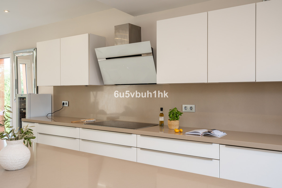 Te koop Herenhuis Costa Del Sol Sierrezuela € 781.000,-