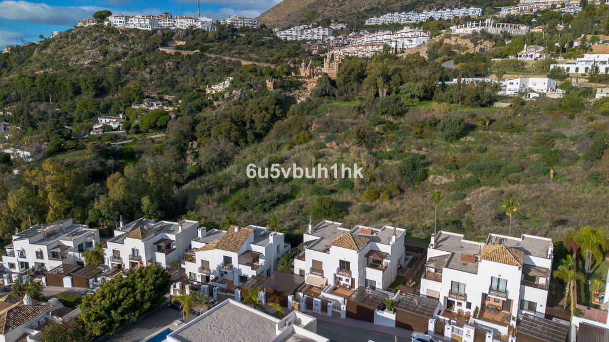 Te koop Half vrijstaand huis Costa Del Sol Benalmadena Pueblo € 890.000,-