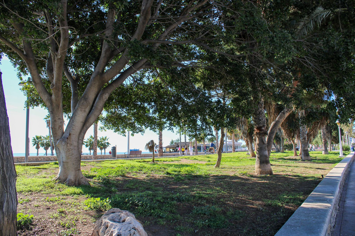 Te koop Half vrijstaand huis Costa Del Sol Torre Del Mar € 399.000,-