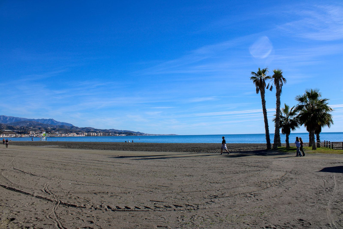 Te koop Half vrijstaand huis Costa Del Sol Torre Del Mar € 399.000,-