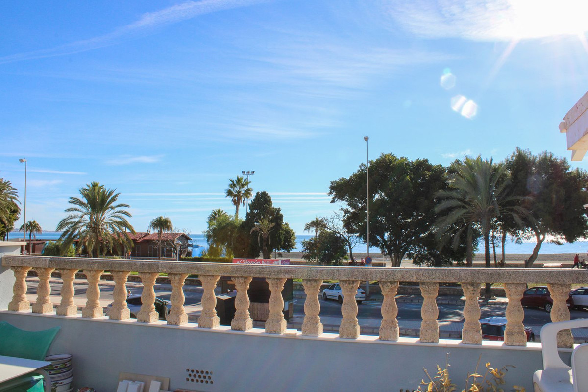 Te koop Half vrijstaand huis Costa Del Sol Torre Del Mar € 399.000,-