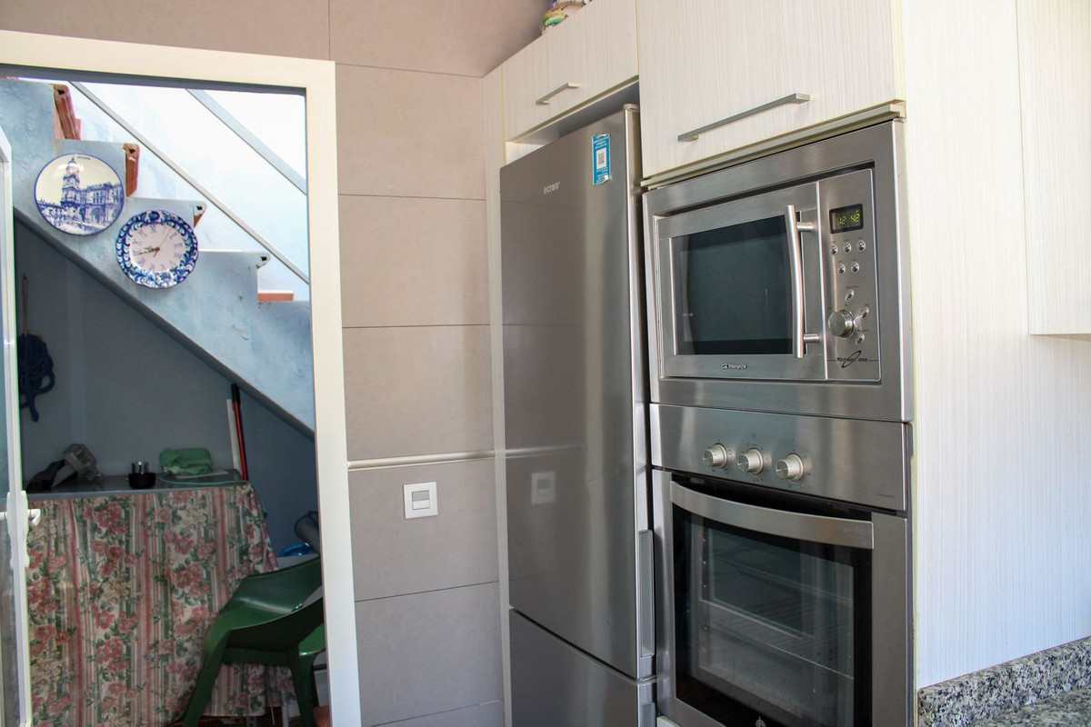 Te koop Half vrijstaand huis Costa Del Sol Torre Del Mar € 399.000,-