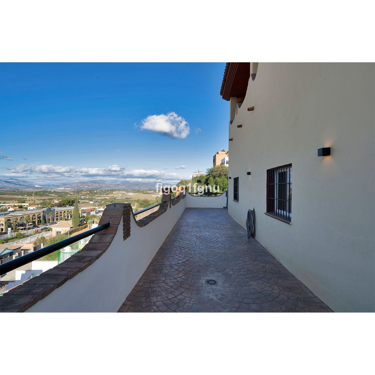 Te koop Vrijstaande Villa Costa Del Sol Coín € 495.000,-