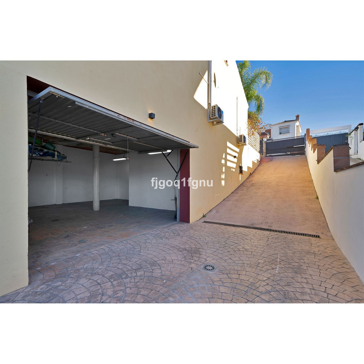 Te koop Vrijstaande Villa Costa Del Sol Coín € 495.000,-