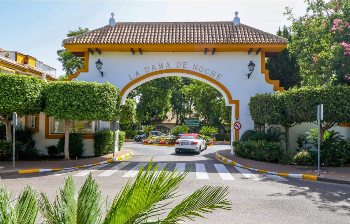 Te koop Middle Floor Apartment Costa Del Sol Puerto Banús € 410.000,-