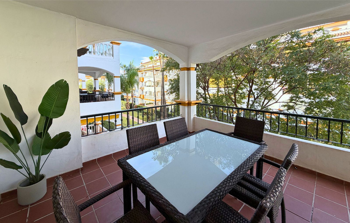 Te koop Middle Floor Apartment Costa Del Sol Puerto Banús € 410.000,-