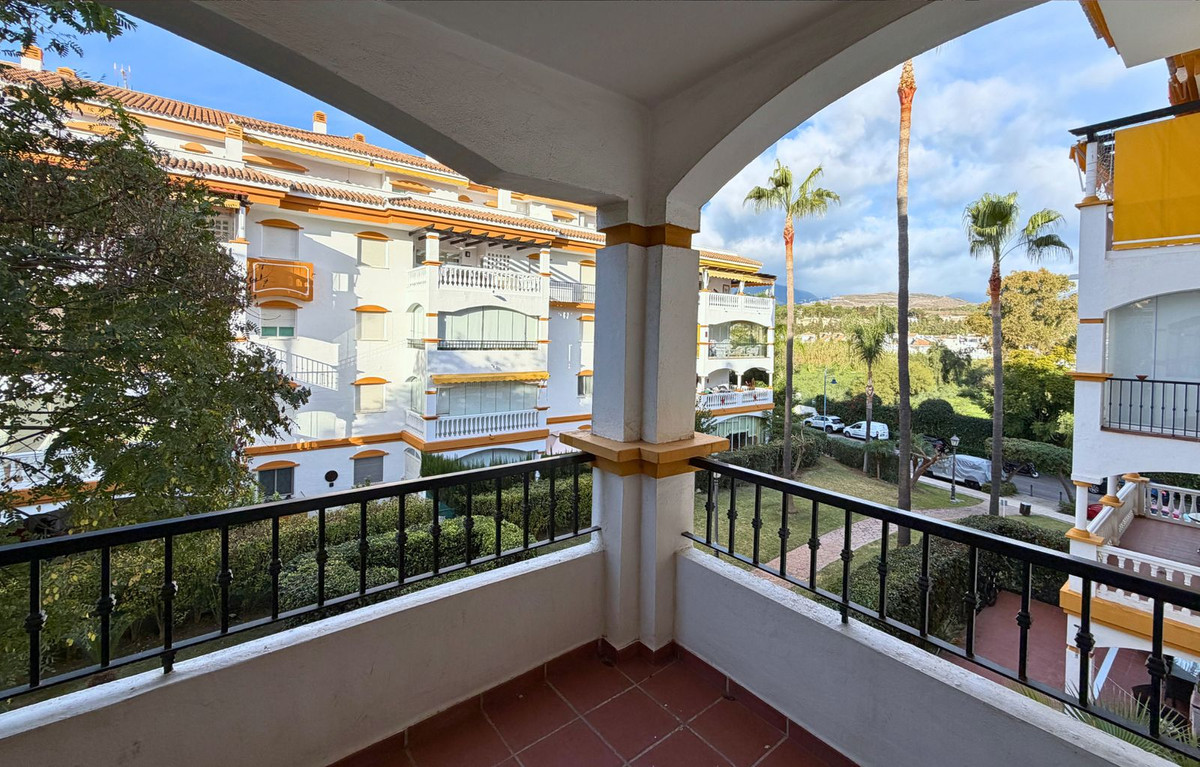 Te koop Middle Floor Apartment Costa Del Sol Puerto Banús € 410.000,-