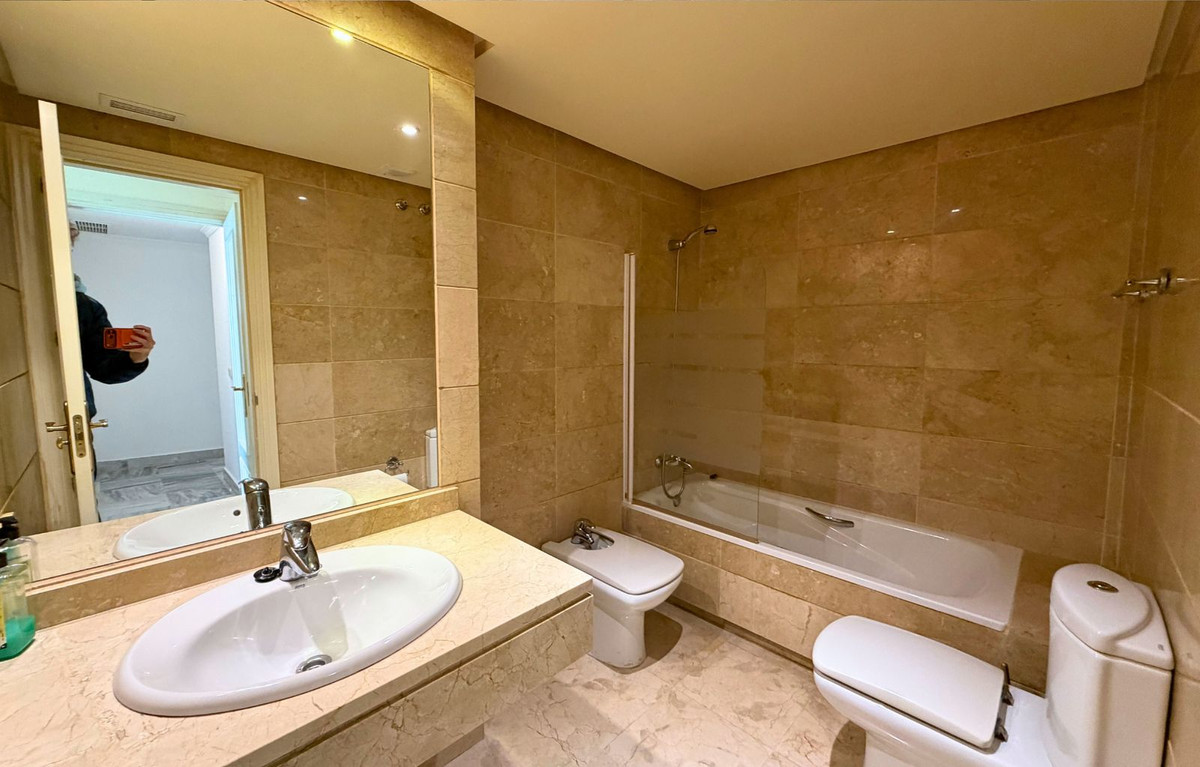 Te koop Middle Floor Apartment Costa Del Sol Puerto Banús € 410.000,-