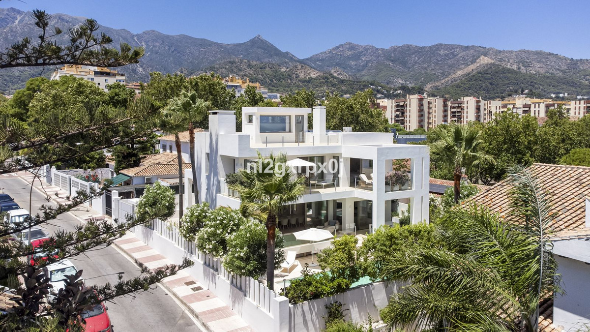 Te koop Vrijstaande Villa Costa Del Sol Marbella € 3.200.000,-