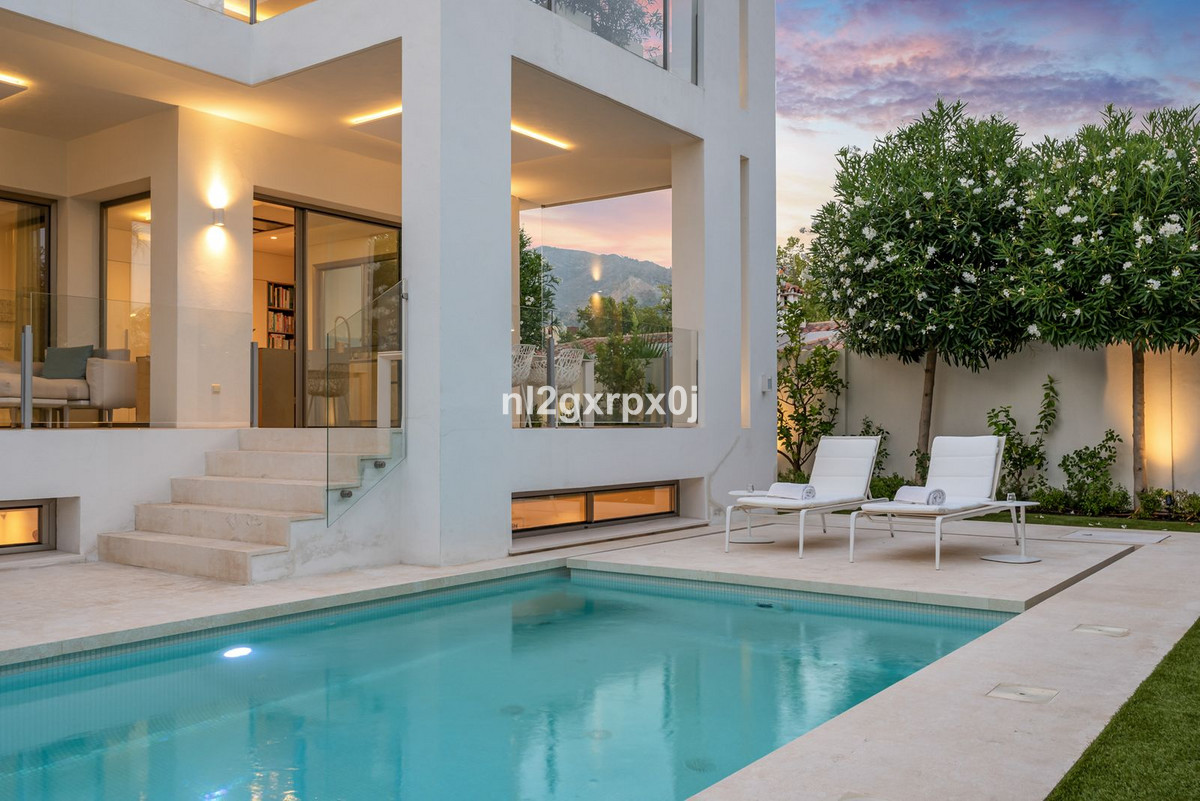 Te koop Vrijstaande Villa Costa Del Sol Marbella € 3.200.000,-