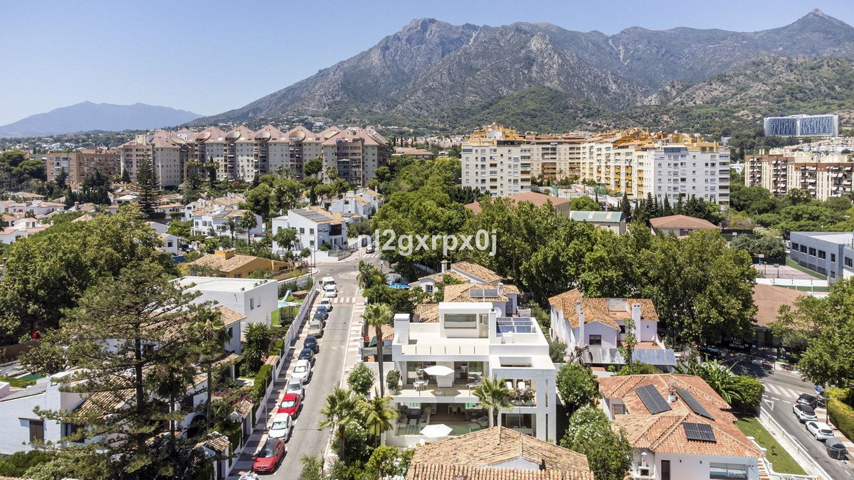 Te koop Vrijstaande Villa Costa Del Sol Marbella € 3.200.000,-