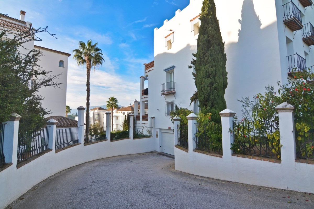 Te koop Middle Floor Apartment Costa Del Sol Mijas Golf € 305.000,-