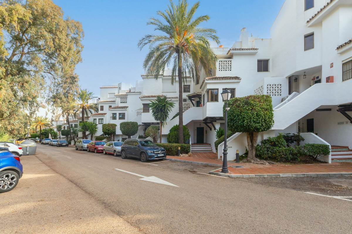 Te koop Penthouse Duplex Costa Del Sol Elviria € 795.000,-