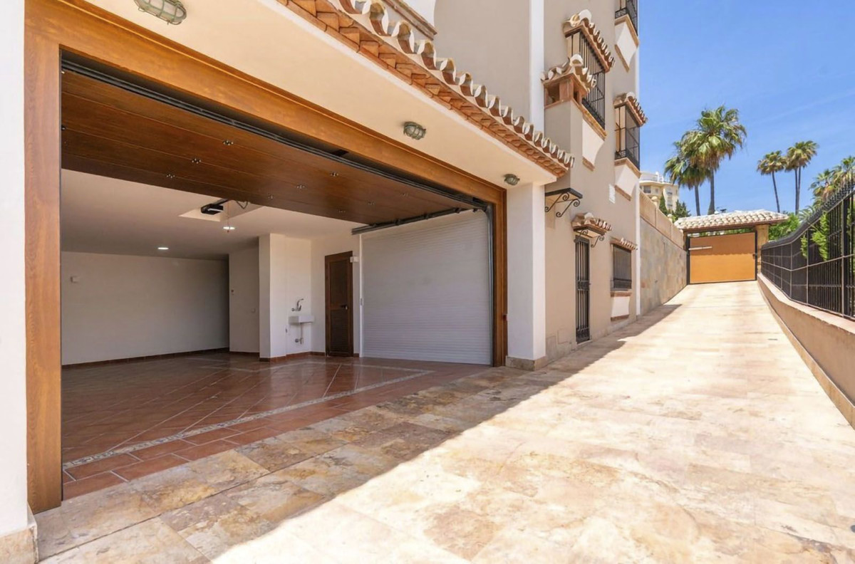 Te koop Vrijstaande Villa Costa Del Sol La Cala De Mijas € 3.650.000,-