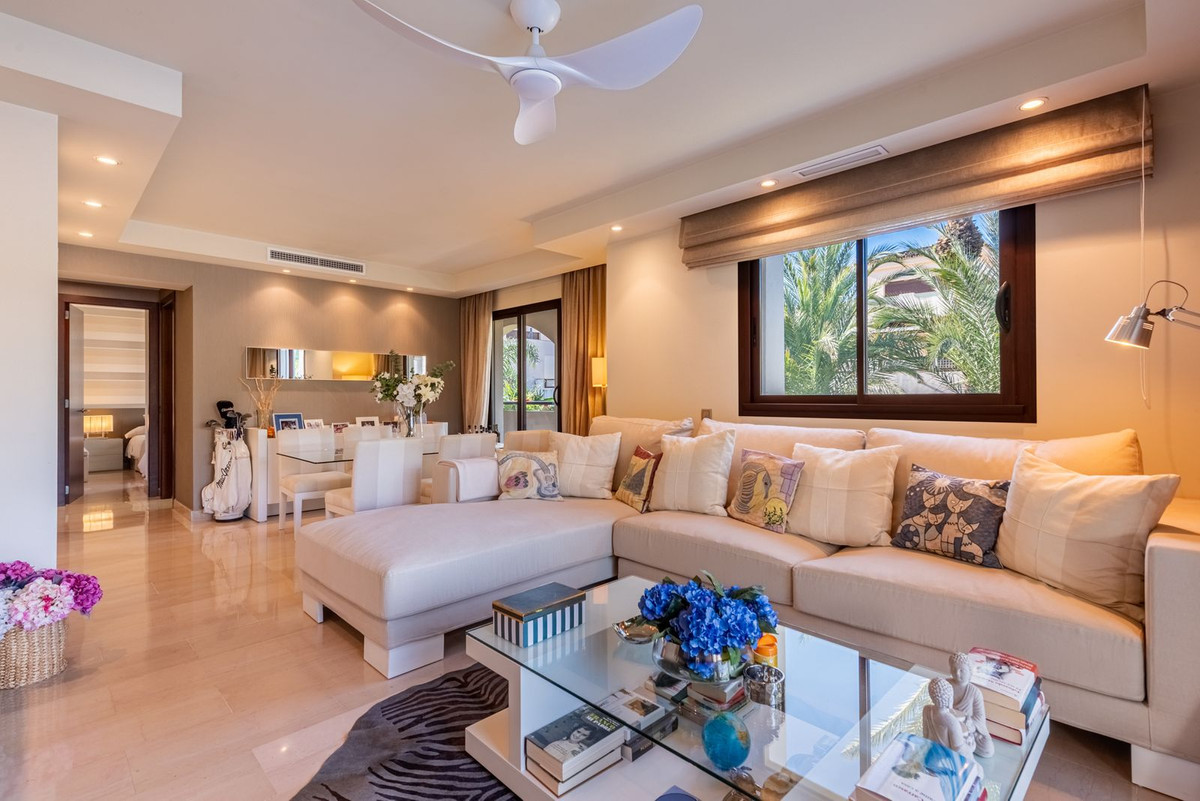 Te koop Middle Floor Apartment Costa Del Sol Nueva Andalucía € 720.000,-