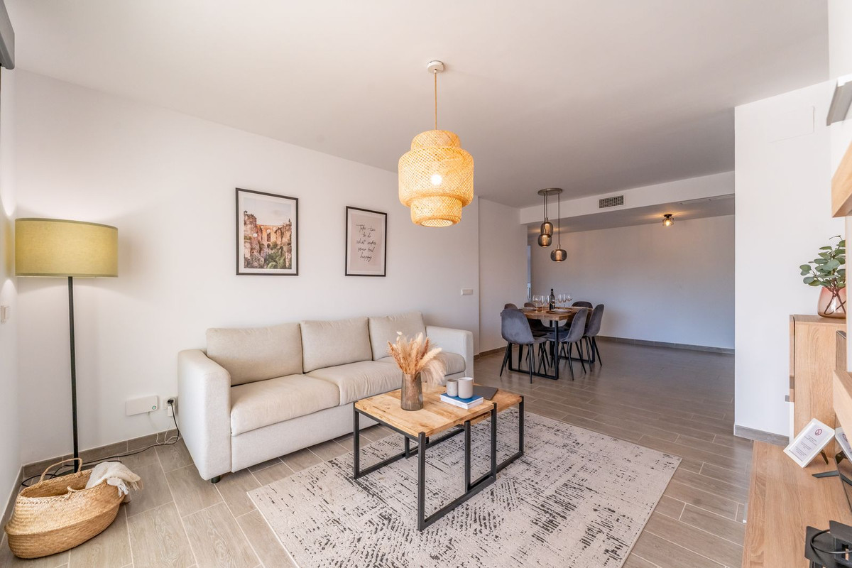 Te koop Middle Floor Apartment Costa Del Sol La Cala Golf € 395.000,-