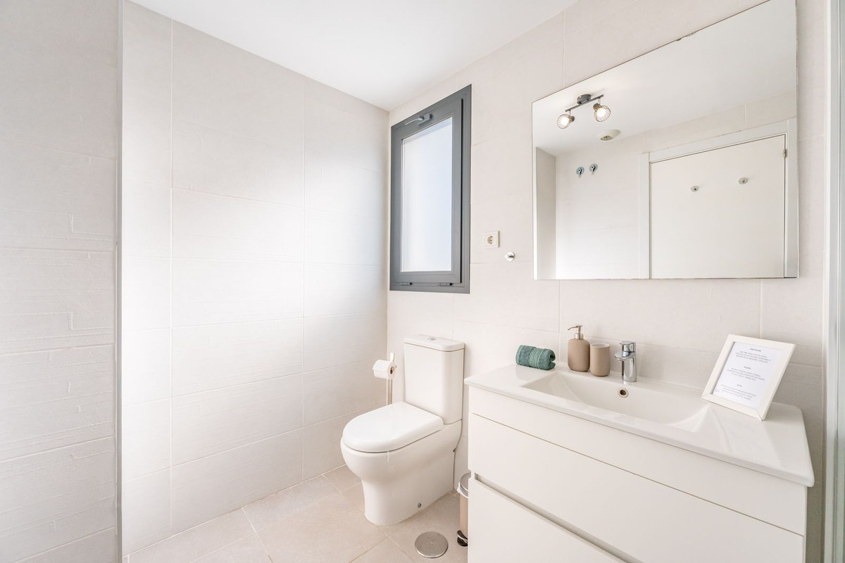 Te koop Middle Floor Apartment Costa Del Sol La Cala Golf € 395.000,-