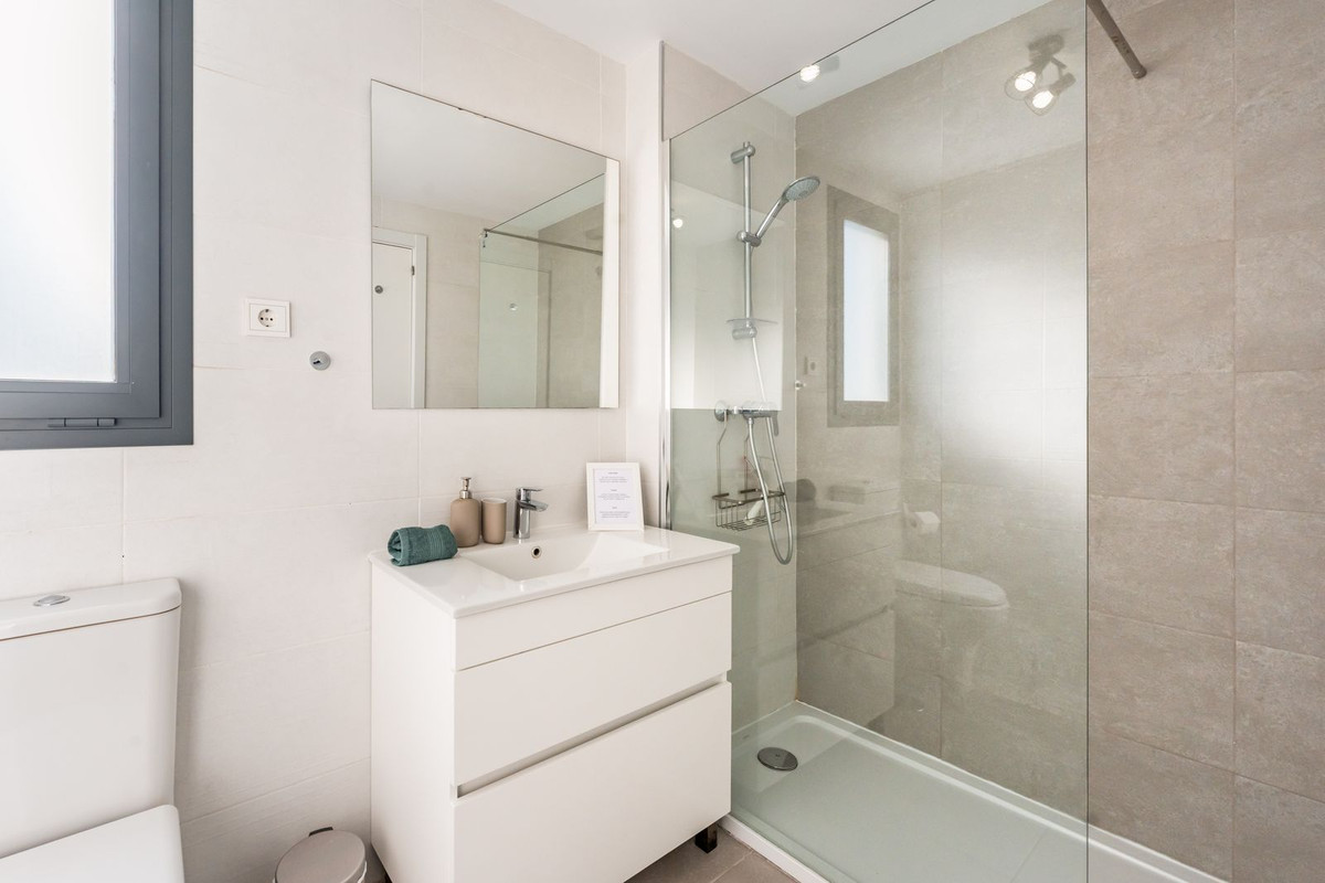 Te koop Middle Floor Apartment Costa Del Sol La Cala Golf € 395.000,-