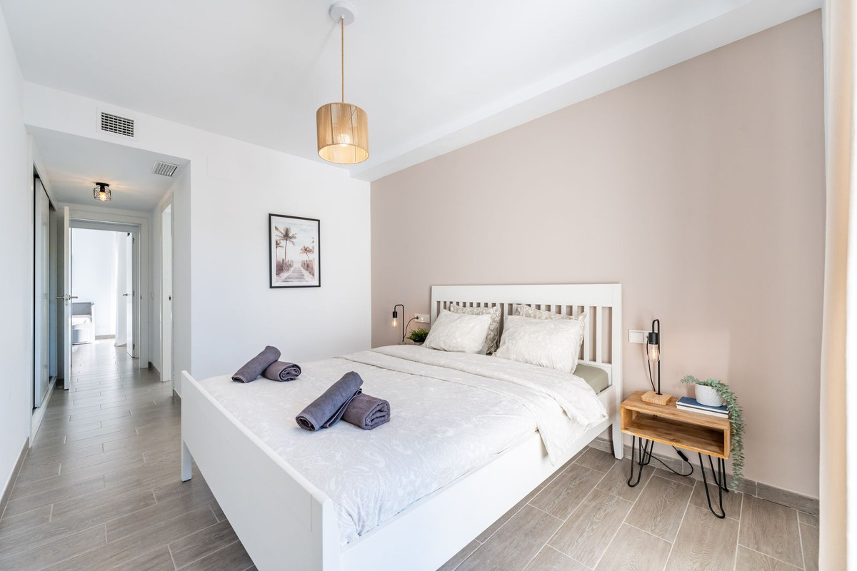 Te koop Middle Floor Apartment Costa Del Sol La Cala Golf € 395.000,-