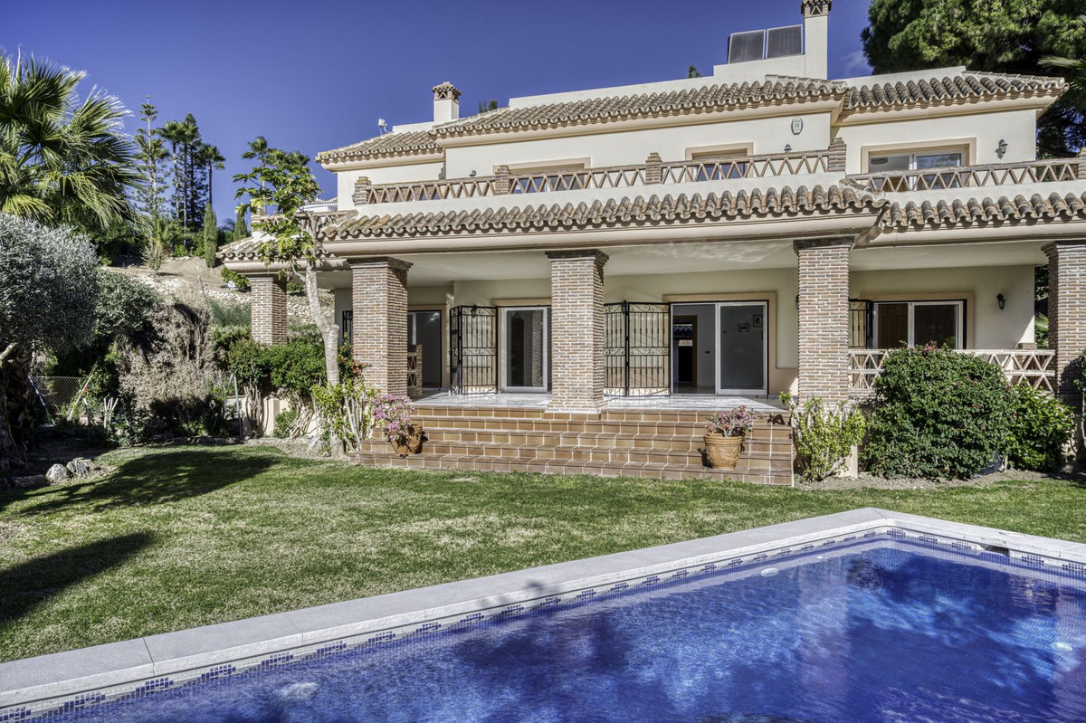 Te koop Vrijstaande Villa Costa Del Sol El Rosario € 2.000.000,-
