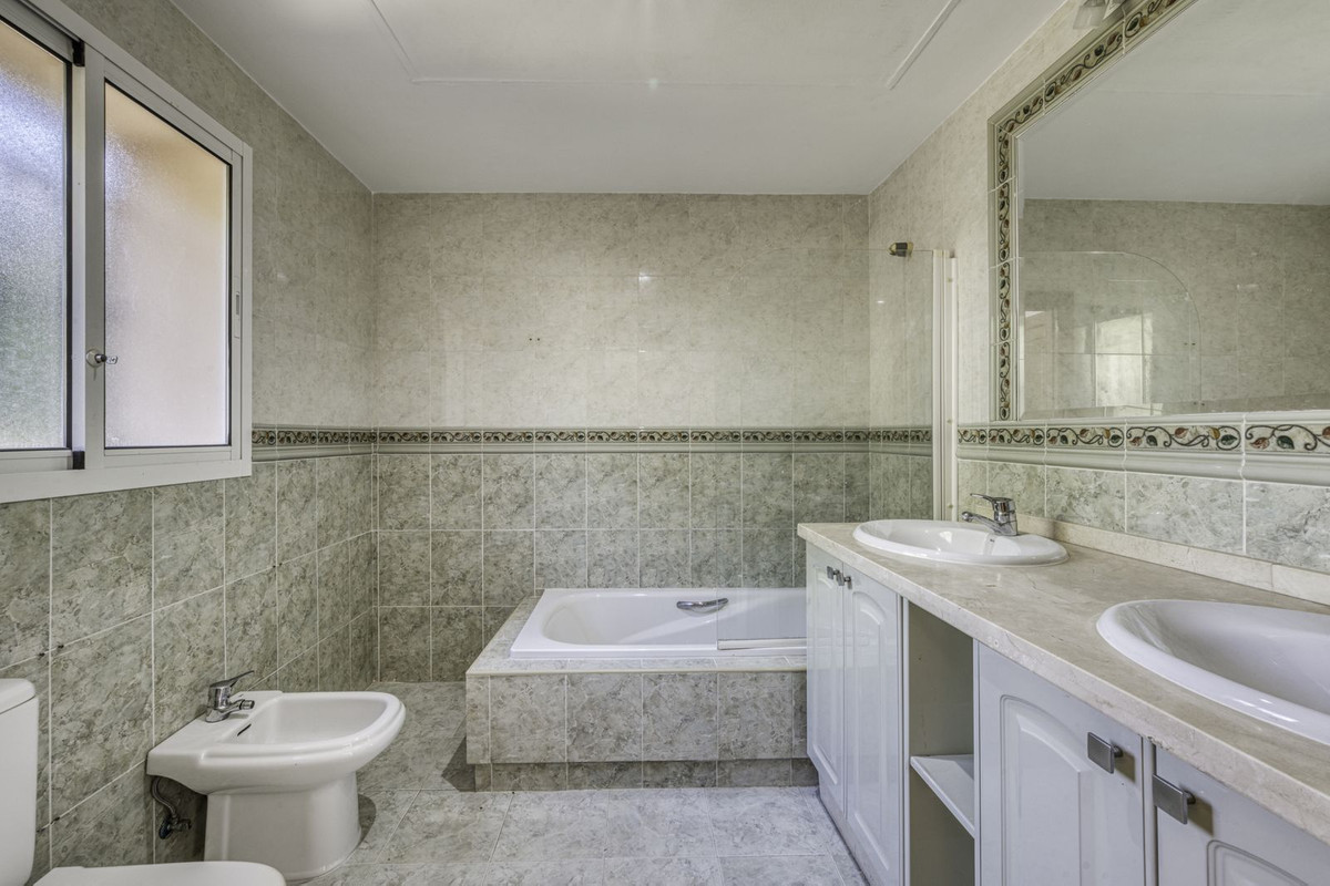 Te koop Vrijstaande Villa Costa Del Sol El Rosario € 2.000.000,-