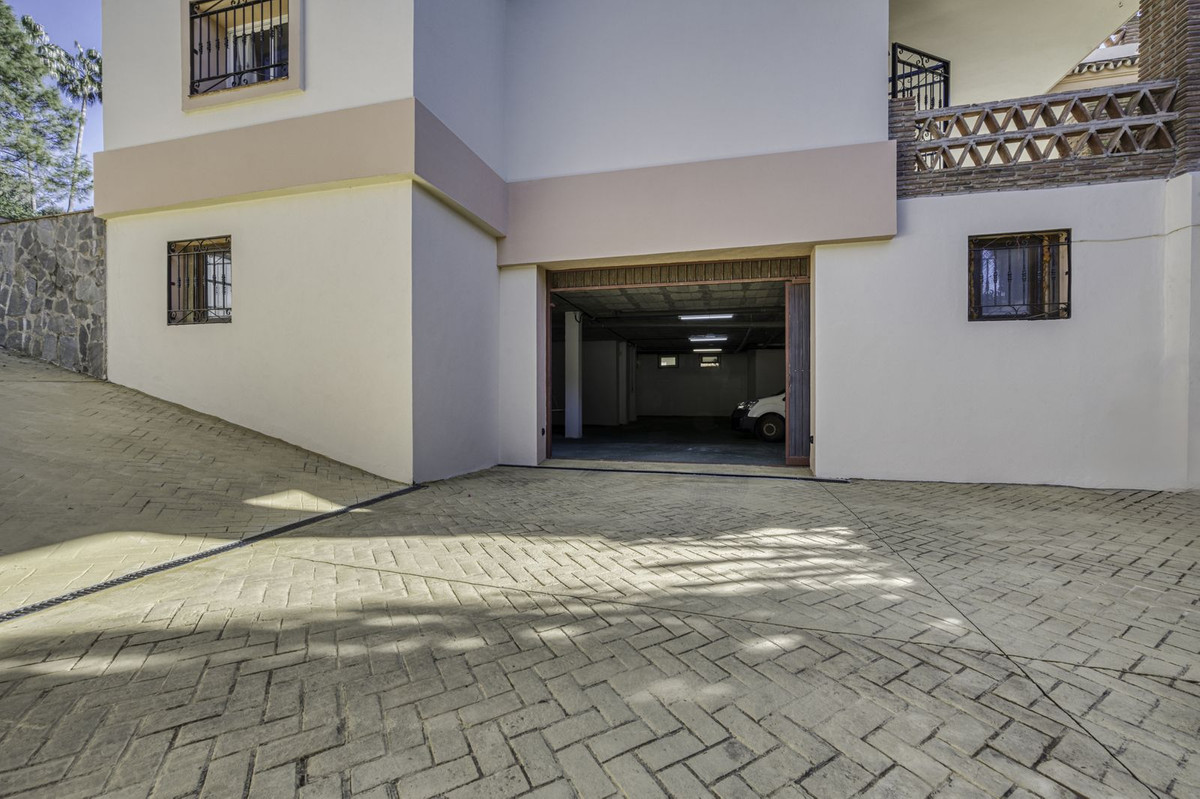 Te koop Vrijstaande Villa Costa Del Sol El Rosario € 2.000.000,-