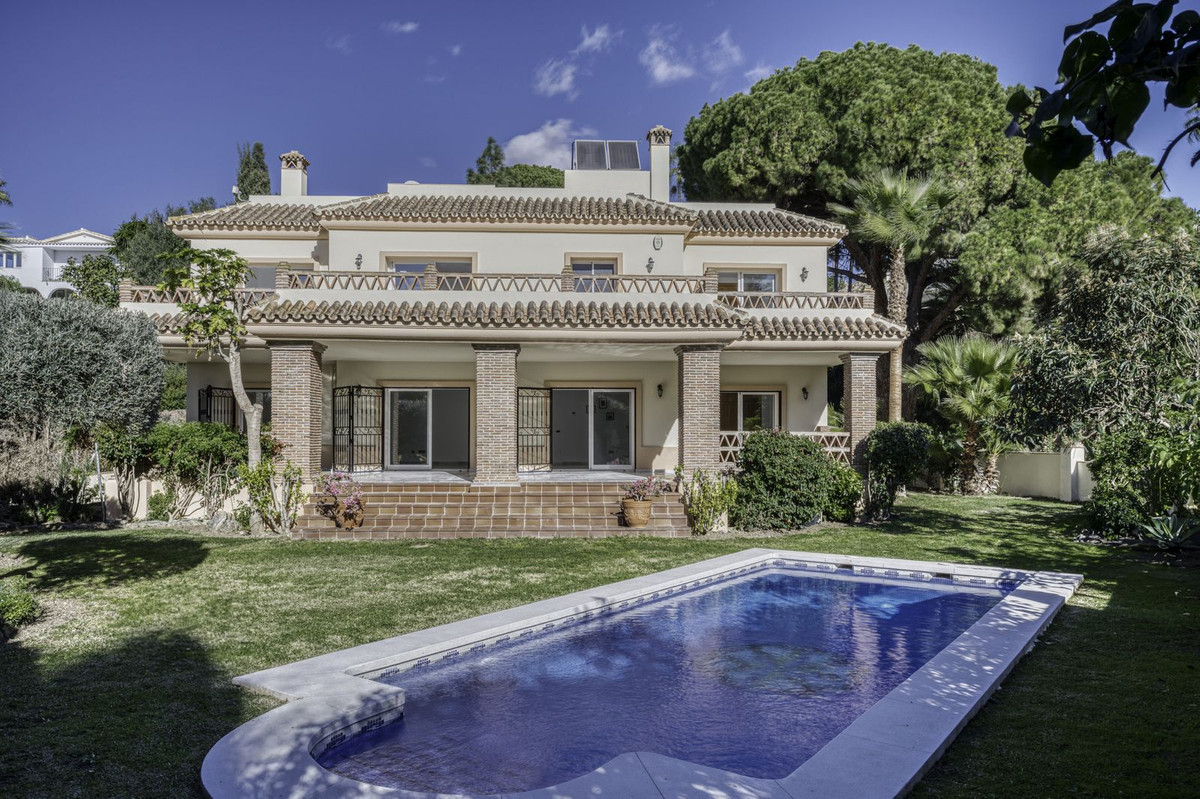 Te koop Vrijstaande Villa Costa Del Sol El Rosario € 2.000.000,-