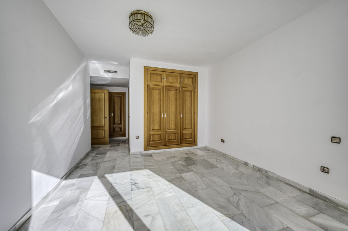 Te koop Vrijstaande Villa Costa Del Sol El Rosario € 2.000.000,-