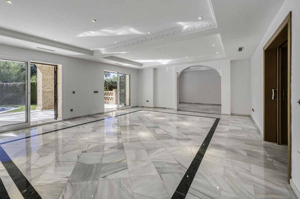 Te koop Vrijstaande Villa Costa Del Sol El Rosario € 2.000.000,-