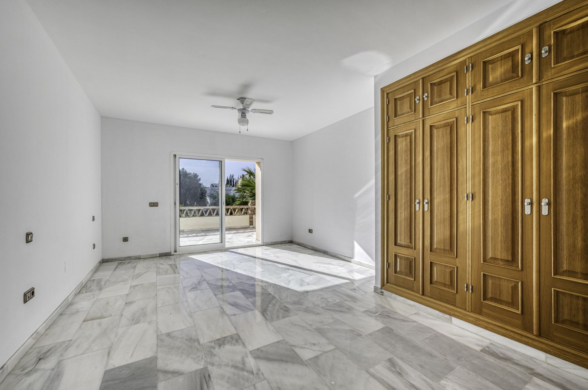 Te koop Vrijstaande Villa Costa Del Sol El Rosario € 2.000.000,-