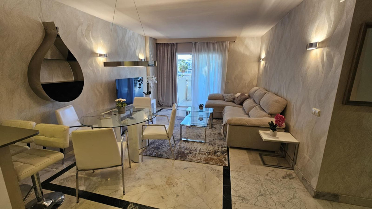 Te koop Middle Floor Apartment Costa Del Sol Puerto Banús € 619.999,-