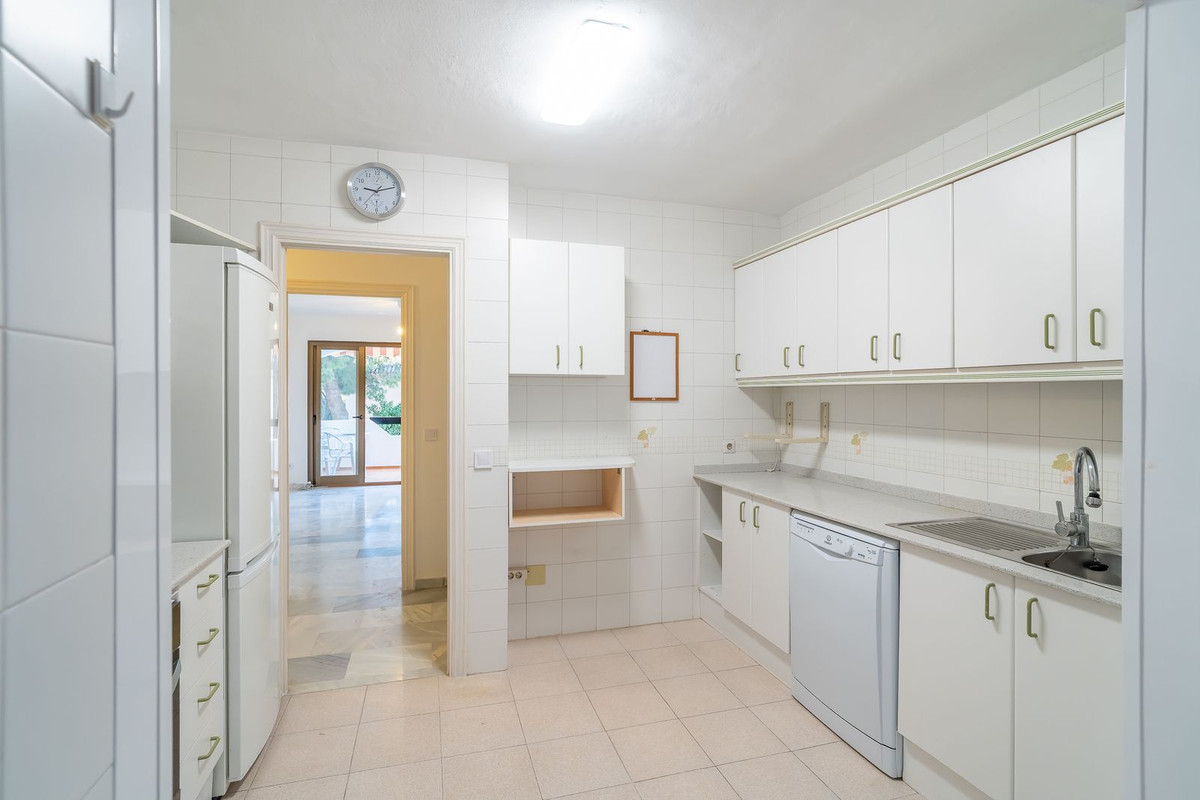 Te koop Middle Floor Apartment Costa Del Sol Fuengirola € 319.000,-