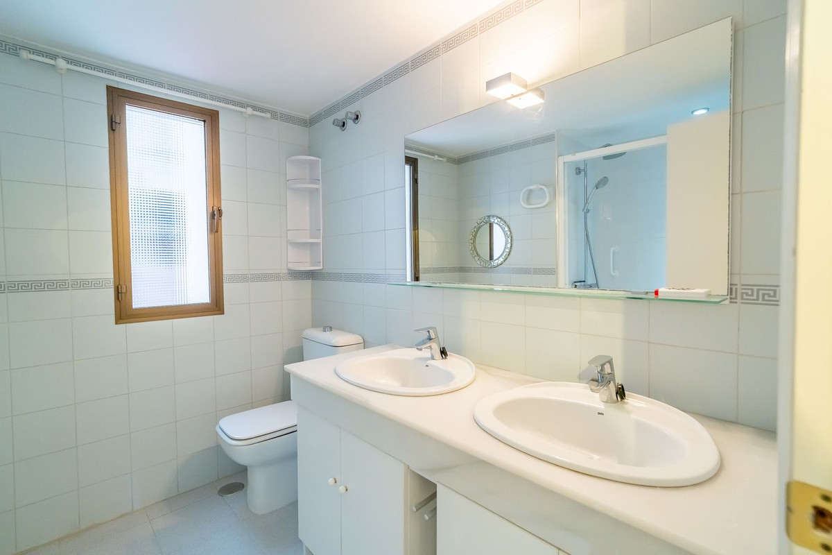 Te koop Middle Floor Apartment Costa Del Sol Fuengirola € 319.000,-