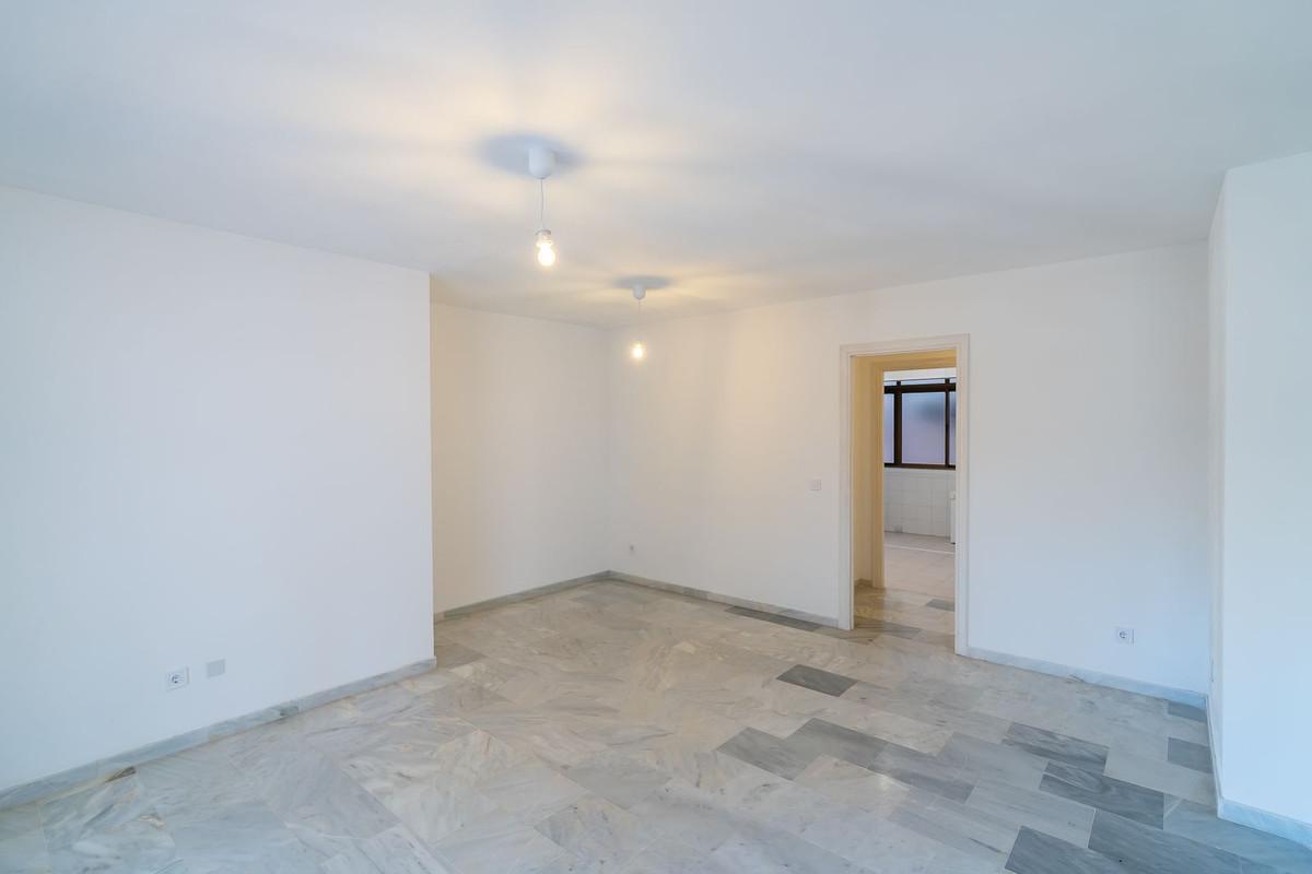 Te koop Middle Floor Apartment Costa Del Sol Fuengirola € 319.000,-