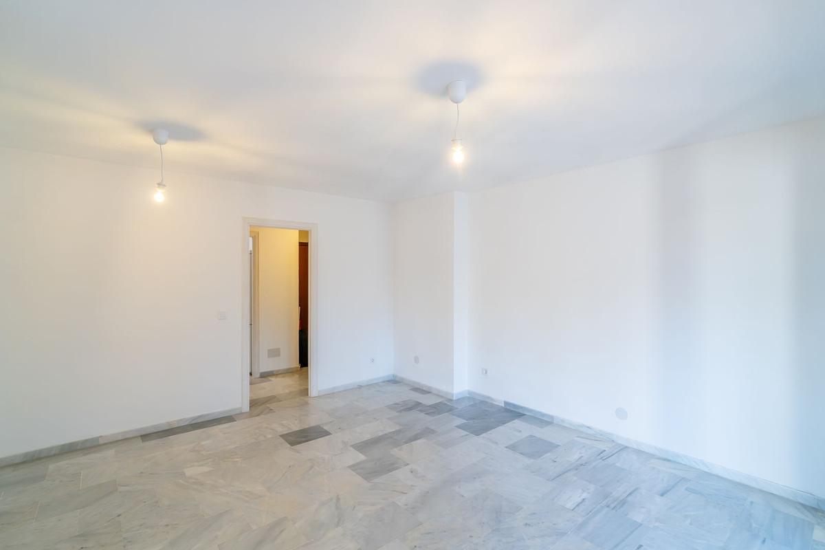 Te koop Middle Floor Apartment Costa Del Sol Fuengirola € 319.000,-