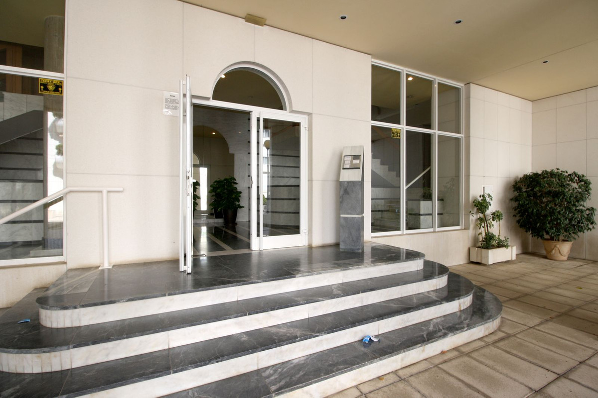 Te koop Middle Floor Apartment Costa Del Sol Marbella € 660.000,-