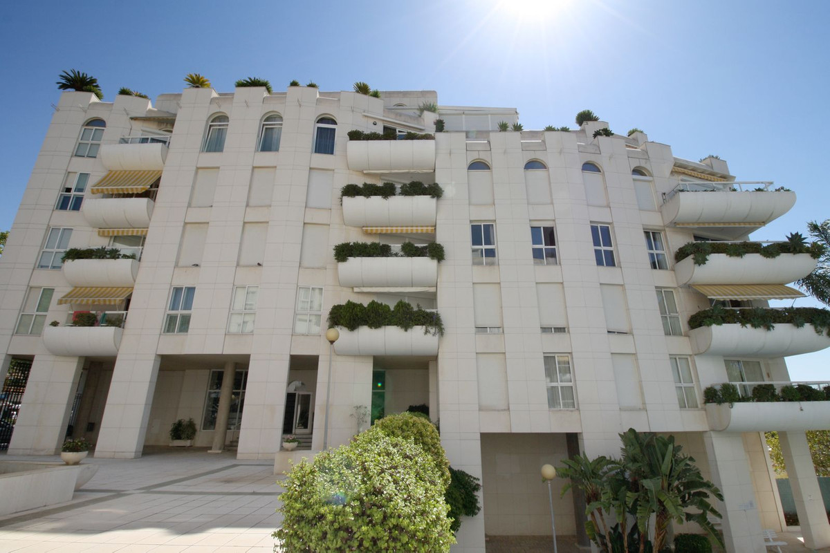 Te koop Middle Floor Apartment Costa Del Sol Marbella € 660.000,-