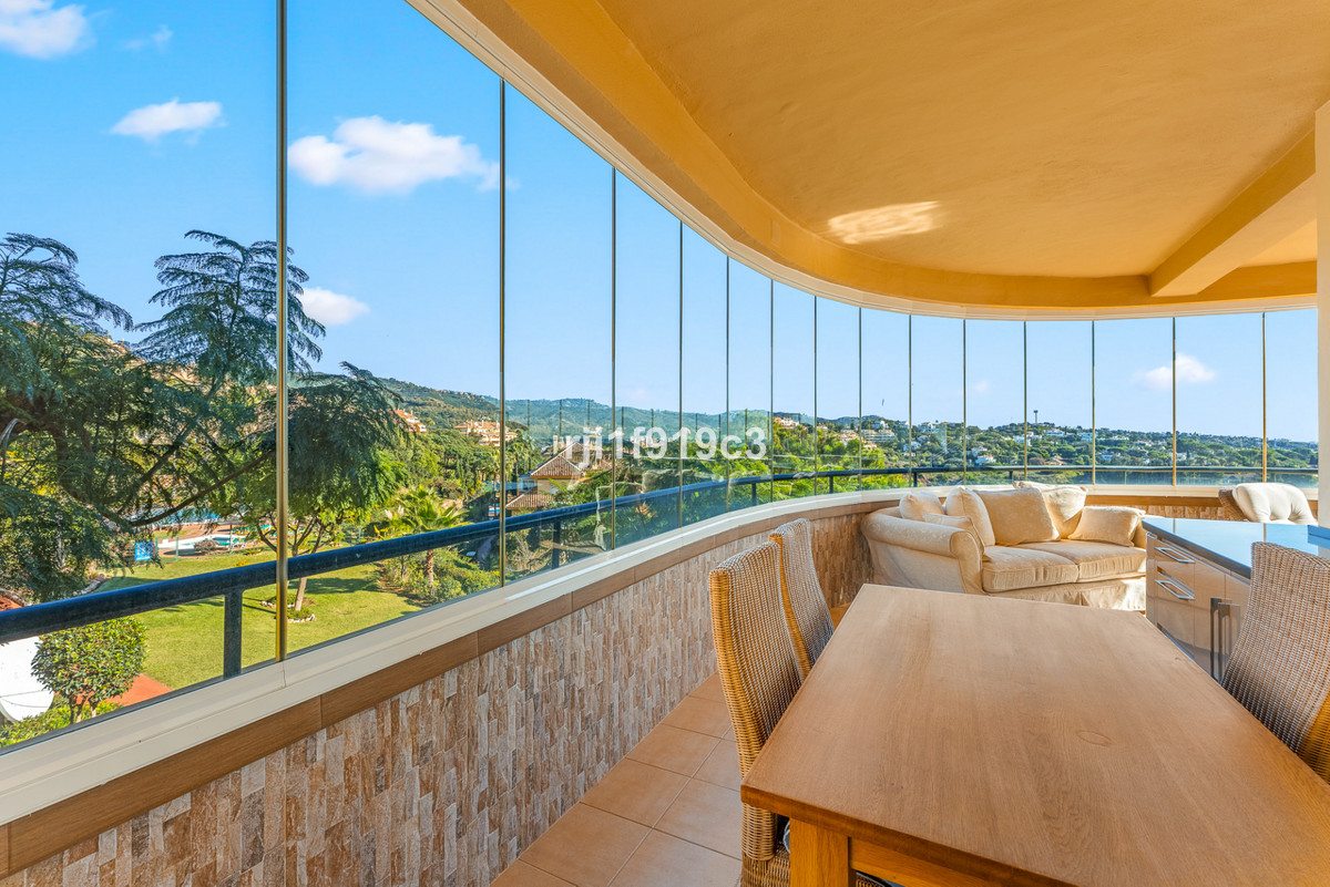 Te koop Middle Floor Apartment Costa Del Sol Elviria € 548.000,-