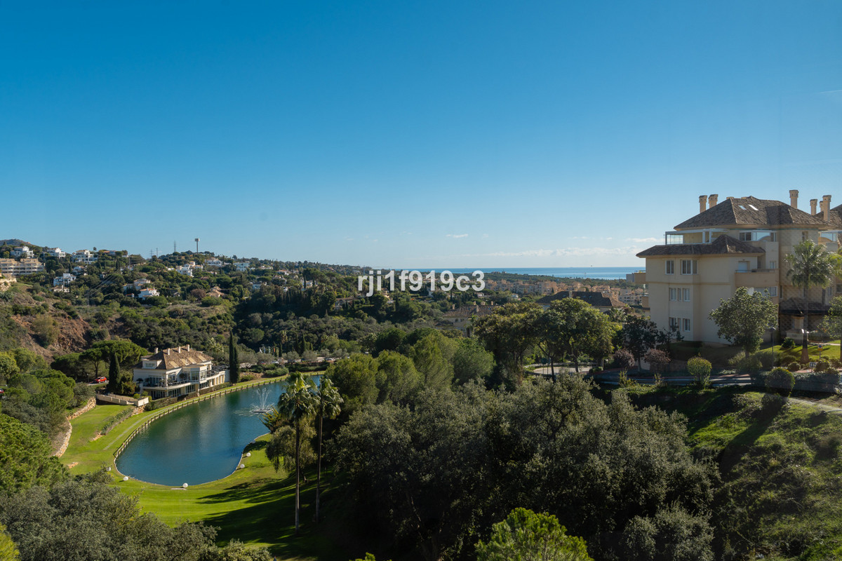 Te koop Middle Floor Apartment Costa Del Sol Elviria € 548.000,-