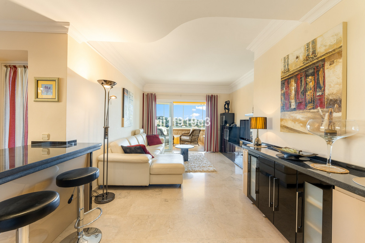 Te koop Middle Floor Apartment Costa Del Sol Elviria € 548.000,-